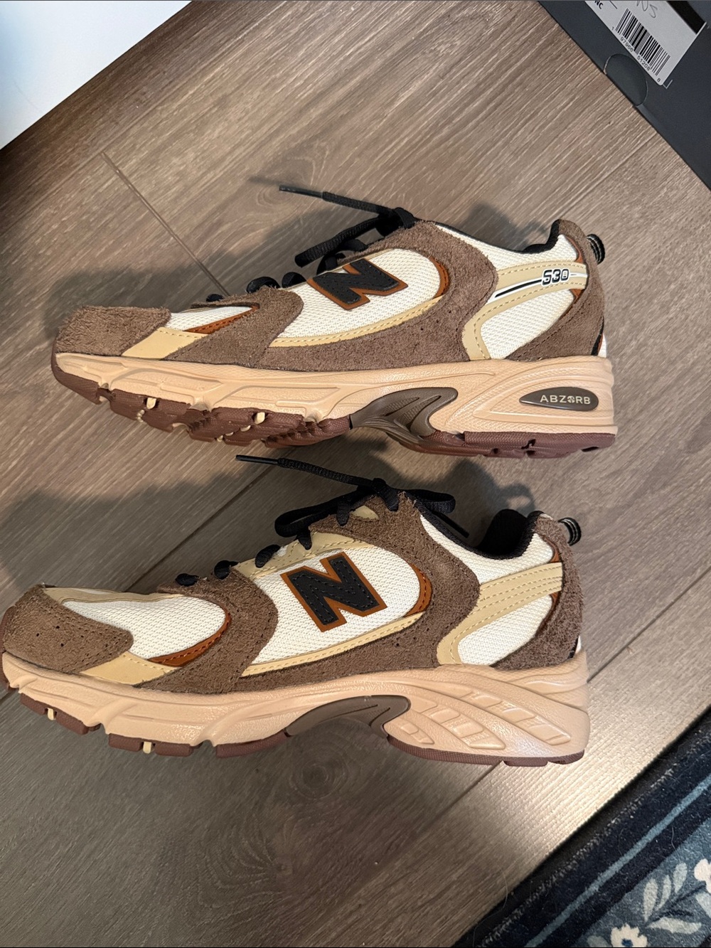 New Balance Women’s Beige and Brown 530 Sneakers - Picture 5 of 10
